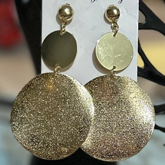 Jewelry - NWT NEW Women's Statement Gold Round Hanging Earrings #G0056